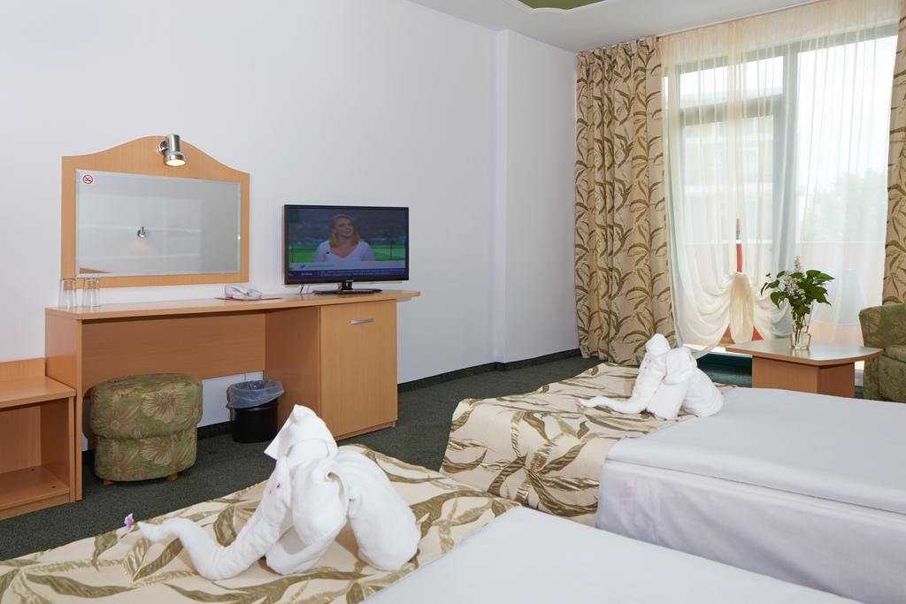 Mena Palace Hotel Sunny Beach Exterior photo