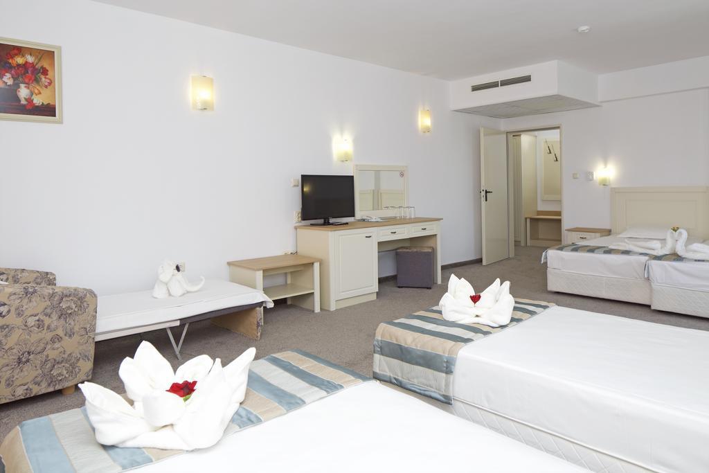 Mena Palace Hotel Sunny Beach Exterior photo